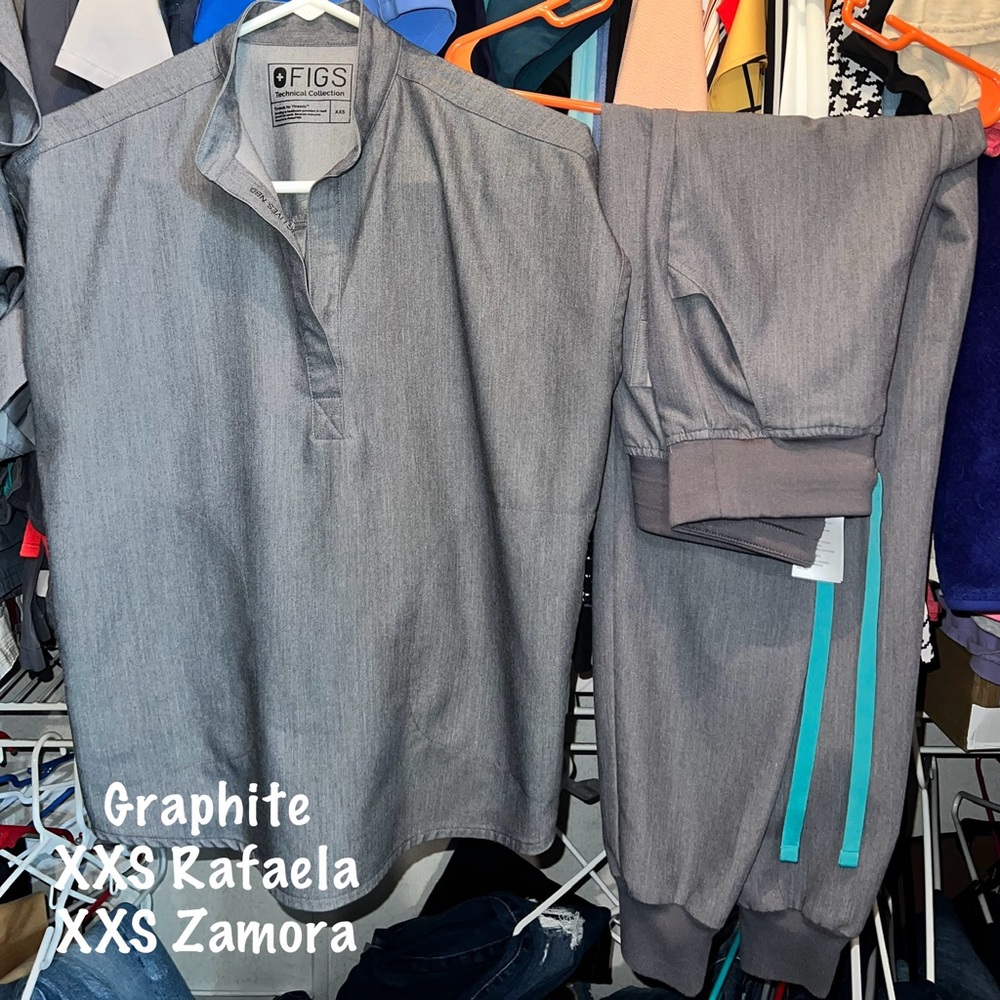 Women’s FIGS scrubs